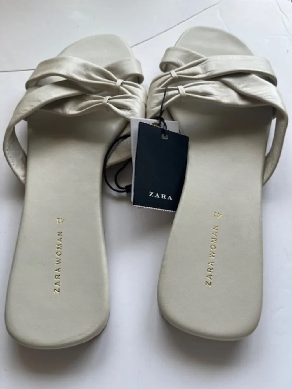 Zara bone color leather flat sandal. - Picture 4 of 5